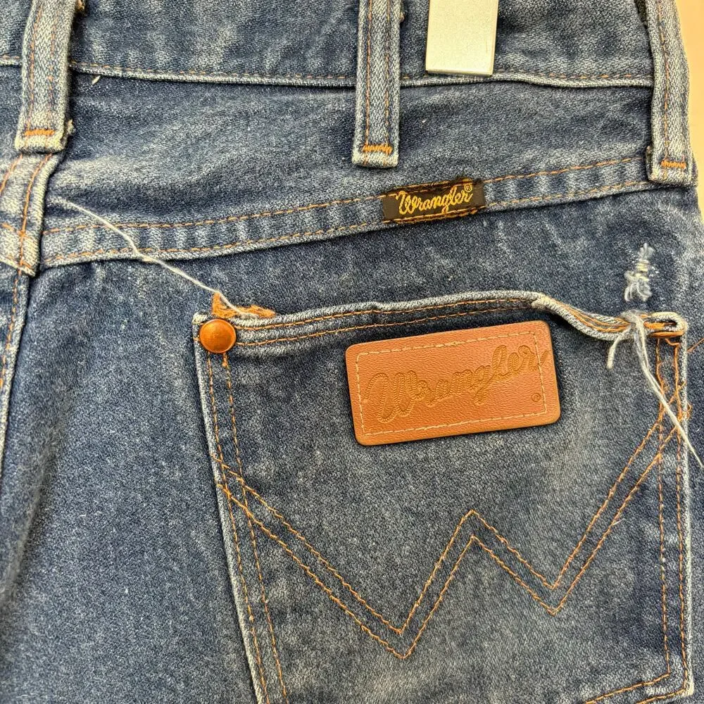 Vintage 80s Wrangler 13MWZ Cowboy Cut Denim Jeans USA 33x32 Measures 32 Waist